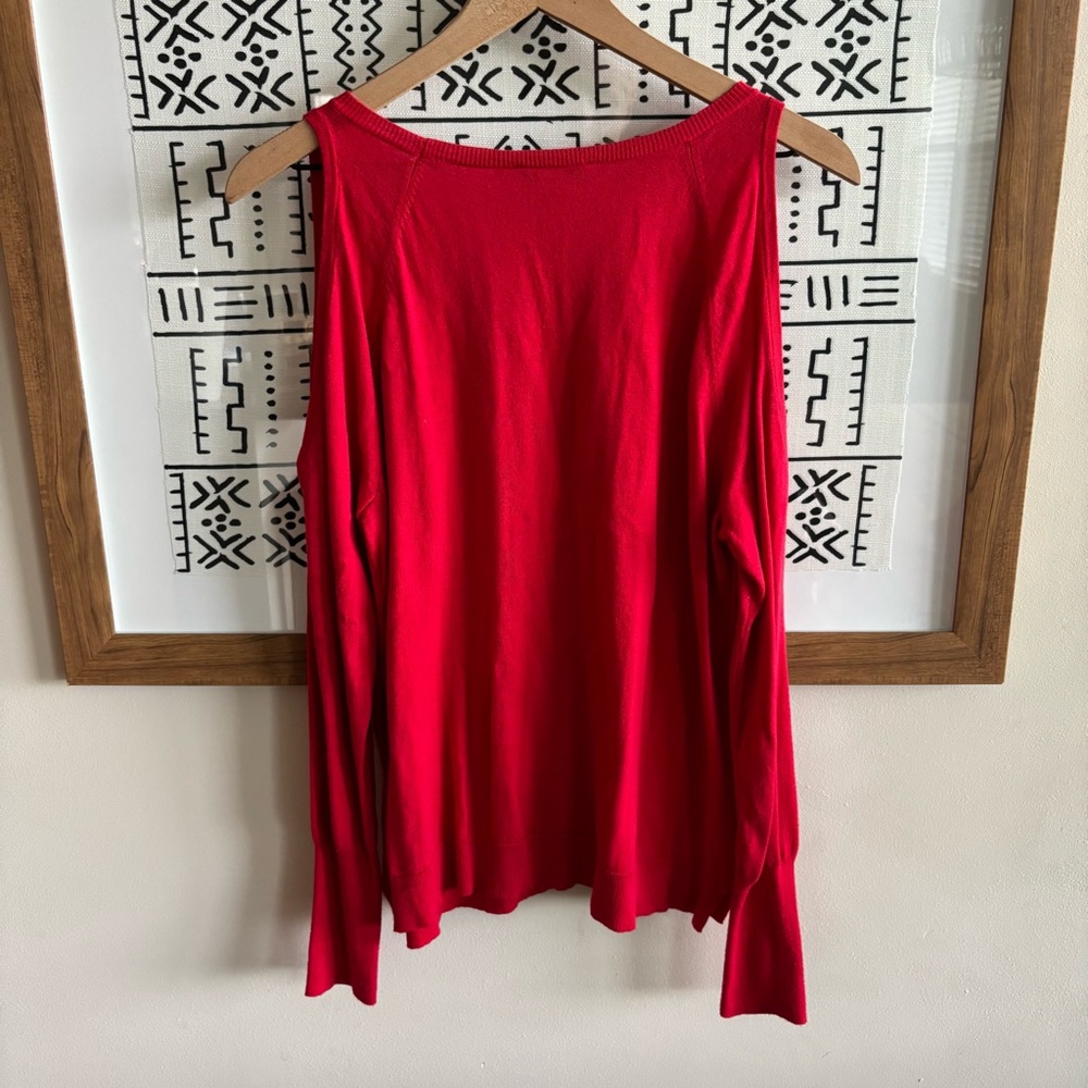 Vince Camuto Cold Shoulder‎ Top - Picture 4 of 6